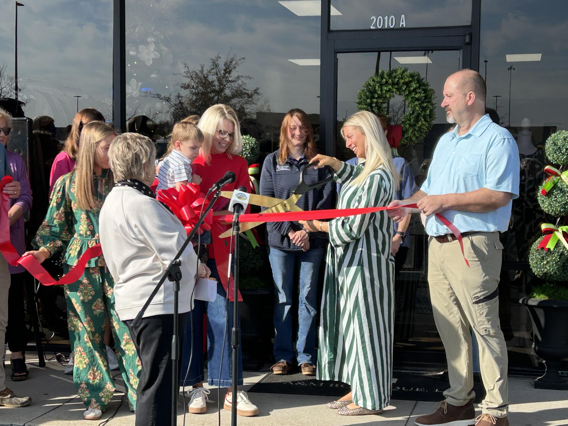 CELEBRATING A NEW BUSINESS IN CORDELE